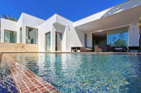Jacaranda Beach Villa